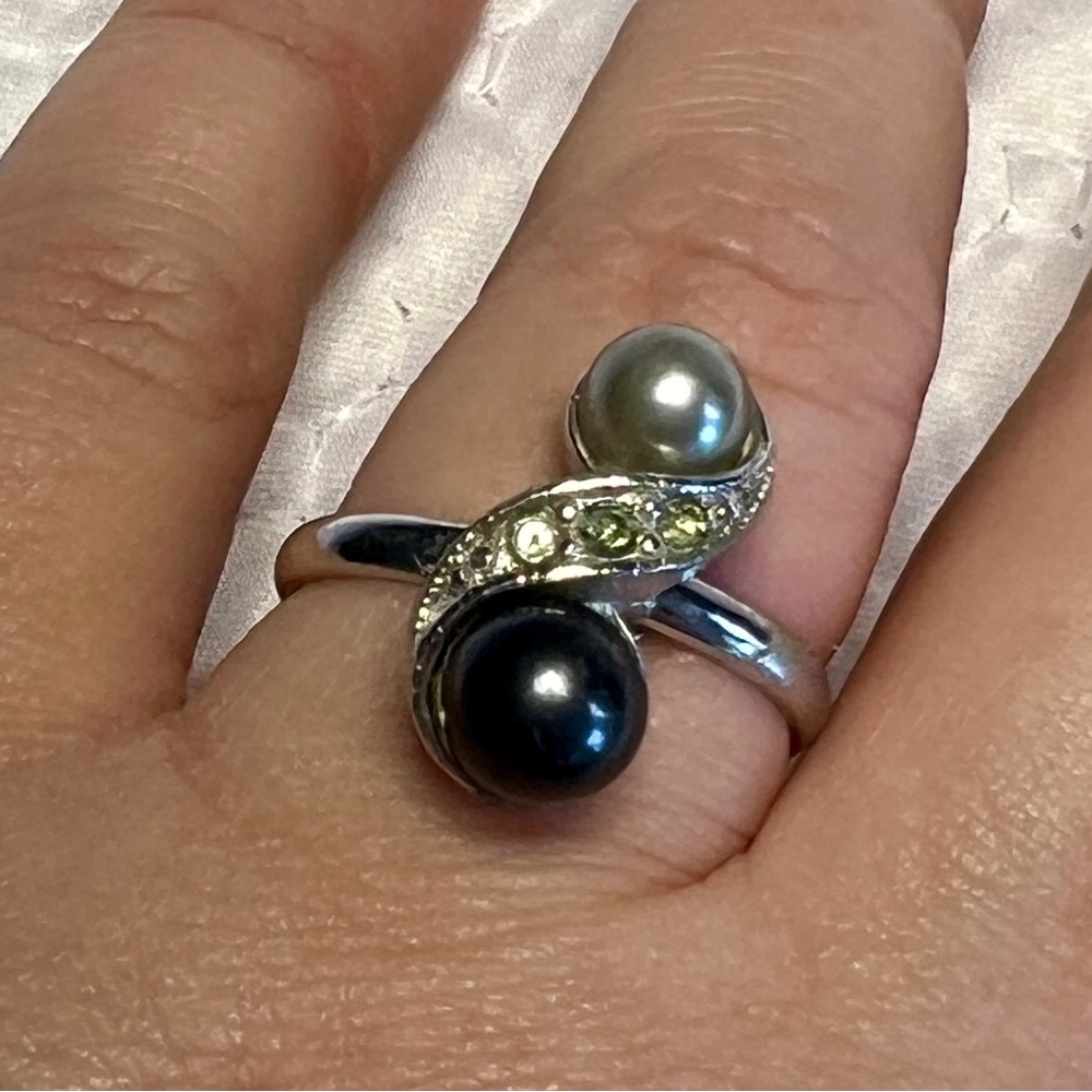 Vintage Sarah Coventry double pearl with rhinestones ring adjustable band